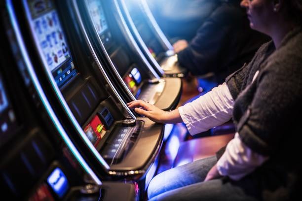Slot game interface showing reels, bet controls, and spin button on garuda188 slot platform